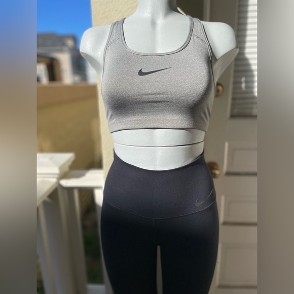 Nike Victory Dri-FIT Compression Silky Soft Jersey Sports Bra Size M *NWOT* - Picture 2 of 8